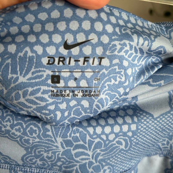 Printed Nike Dri-fit leggings in EUC - Picture 6 of 8